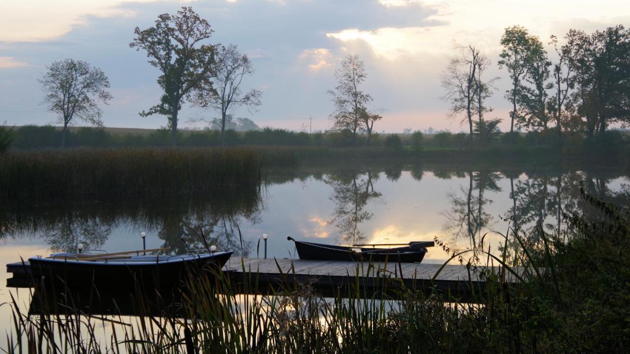 Palac Komierowo Sępólno Krajeńskie 外观 照片